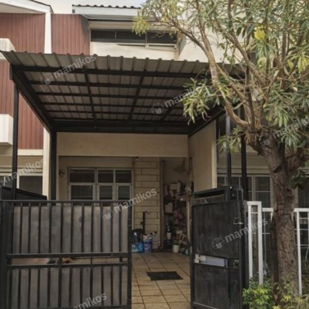 Rumah 4 Kamar Tidur 4 Kamar Mandi 1 Lantai Taman Surya Jakarta Barat
