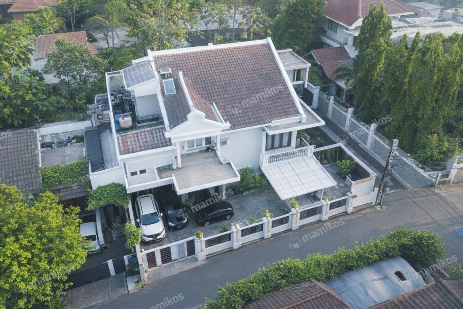 Rumah Sertifikat SHM 7 Kamar Tidur 7 Kamar Mandi Bintaro Jakarta Selatan