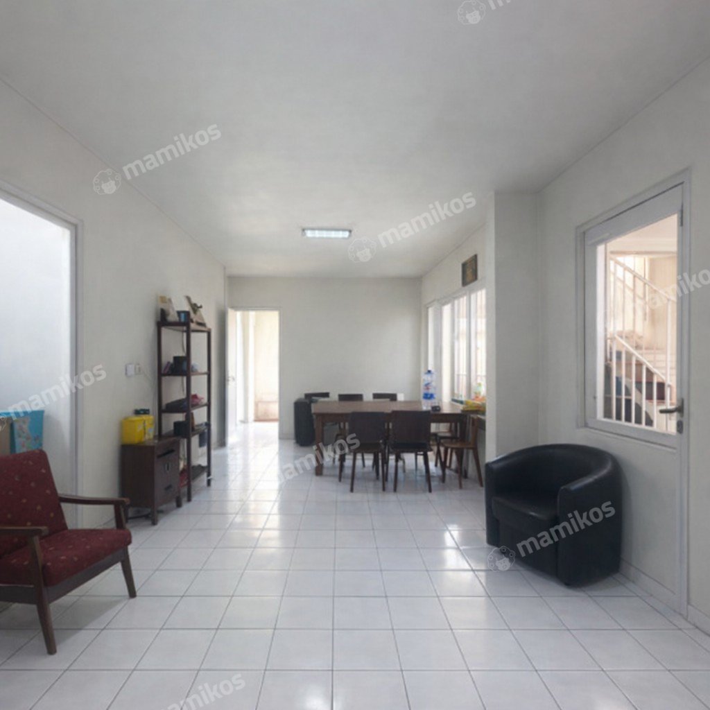 Rumah Sertifikat SHM 4 Kamar Tidur 4 Kamar Mandi Tanjung Duren Jakarta Barat - Photo 4