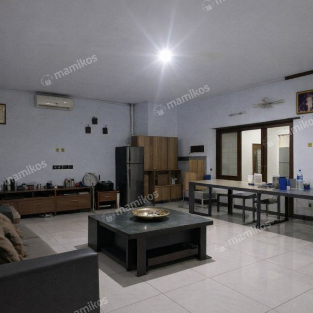 Rumah Sertifikat SHM 7 Kamar Tidur 5 Kamar Mandi Tomang Jakarta Barat - Photo 2