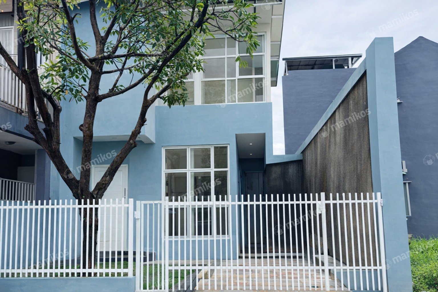 Rumah Sertifikat SHM 2 Kamar Tidur 3 Kamar Mandi Citra Grand Jakarta Timur