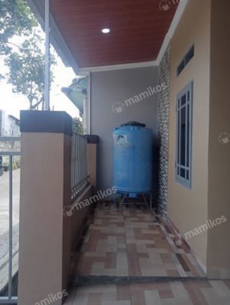 Rumah Sertifikat SHM 2 Kamar Tidur 1 Kamar Mandi Cakung Jakarta Timur - Photo 2