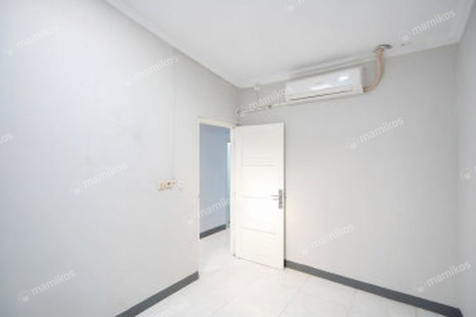 Rumah Sertifikat SHM 2 Kamar Tidur 1 Kamar Mandi Harapan Indah Bekasi - Photo 3