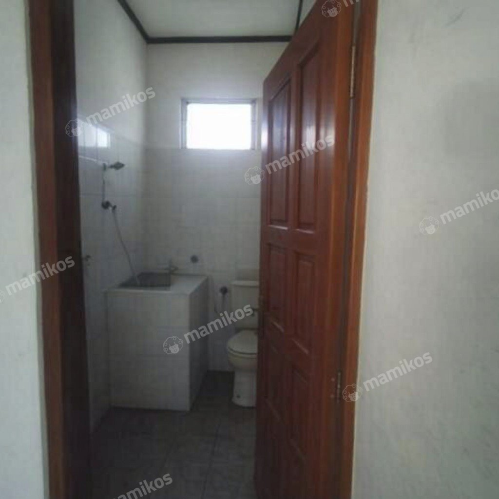 Rumah Sertifikat SHM 3 Kamar Tidur 2 Kamar Mandi Duren Sawit Jakarta Timur - Photo 2