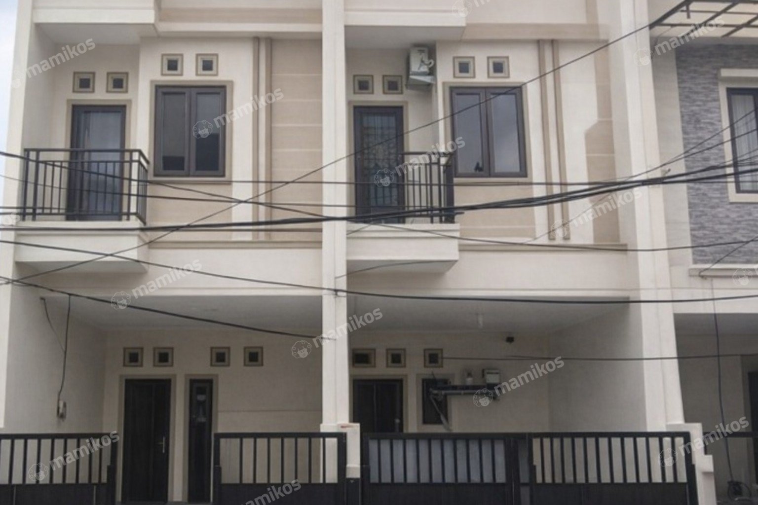 Rumah Sertifikat SHM 4 Kamar Tidur 3 Kamar Mandi Tanjung Duren Selatan Jakarta Barat