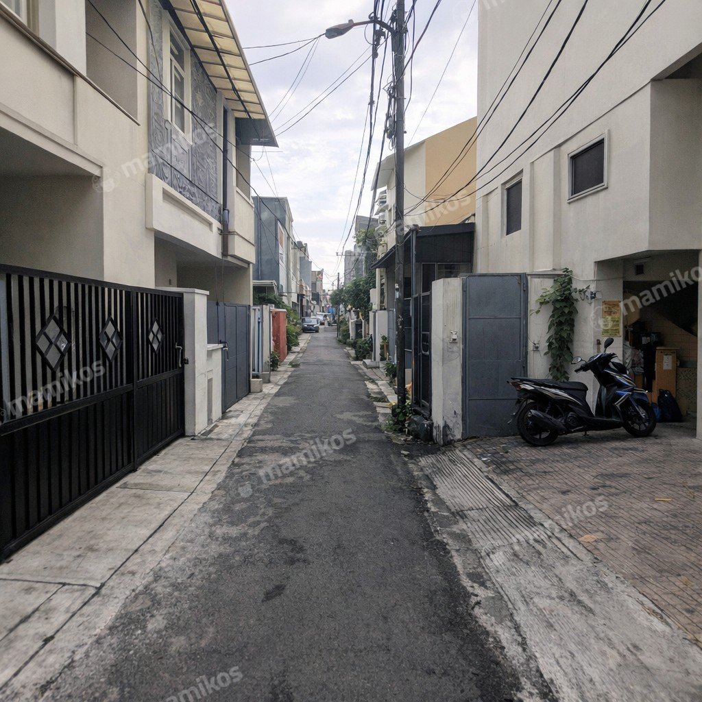 Rumah Sertifikat SHM 4 Kamar Tidur 3 Kamar Mandi Tanjung Duren Selatan Jakarta Barat - Photo 2