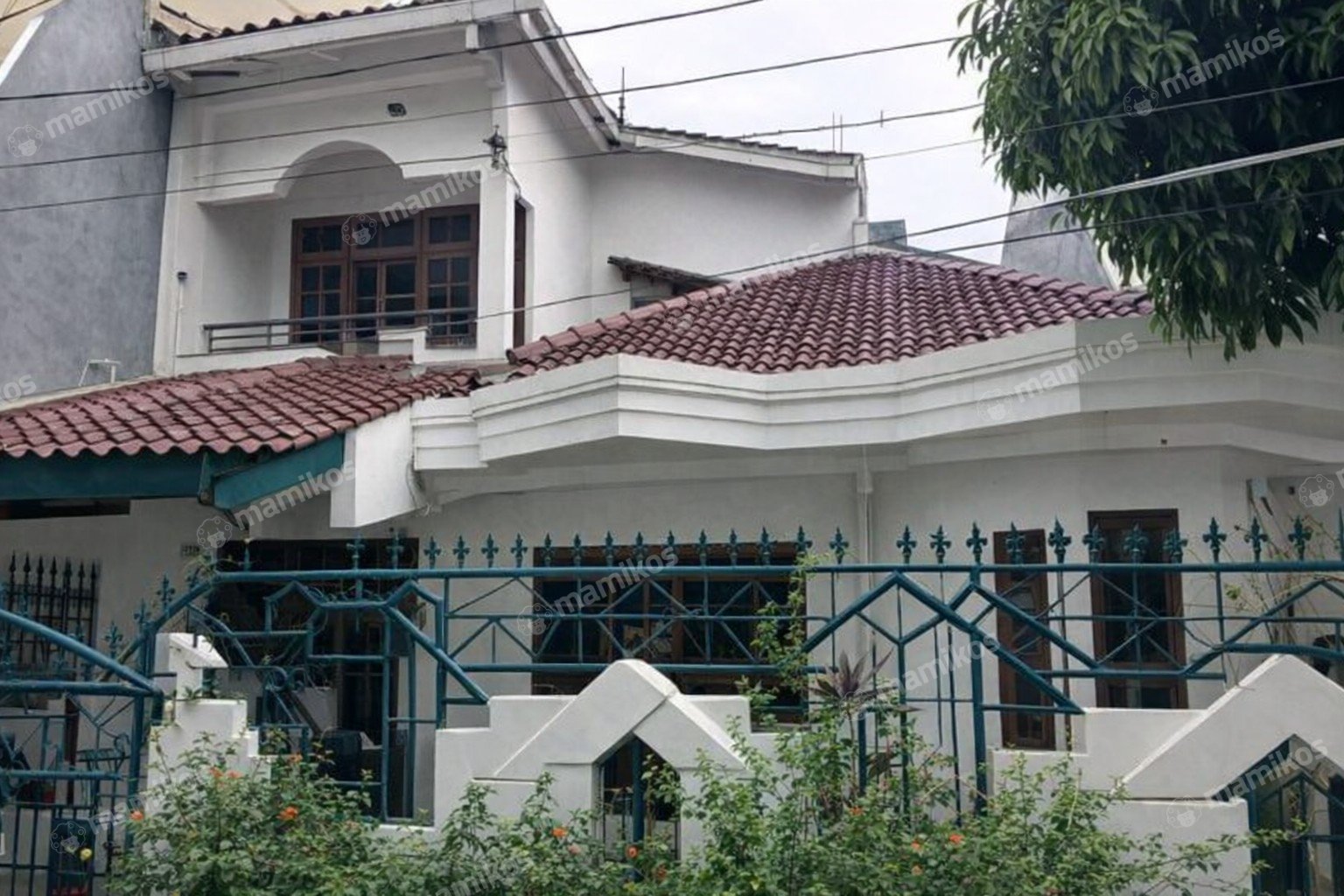 Rumah Sertifikat SHM 5 Kamar Tidur 5 Kamar Mandi Green Ville Jakarta Barat