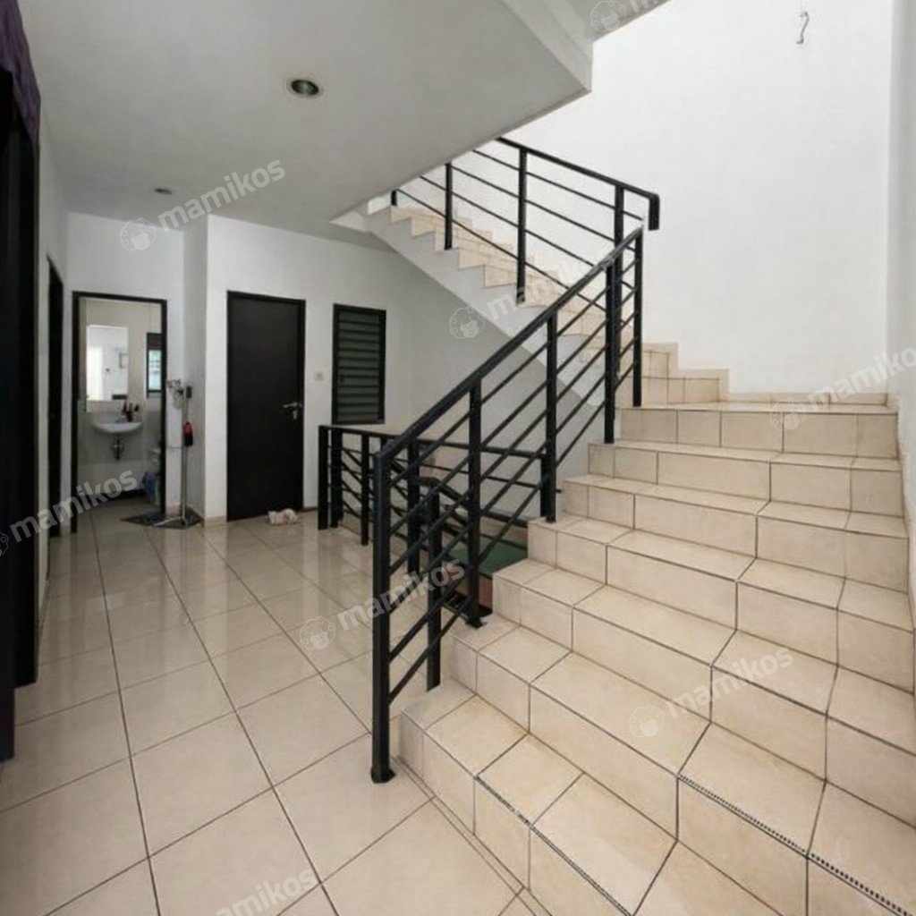 Rumah Sertifikat SHM 5 Kamar Tidur 3 Kamar Mandi Taman Ratu Jakarta Barat - Photo 4