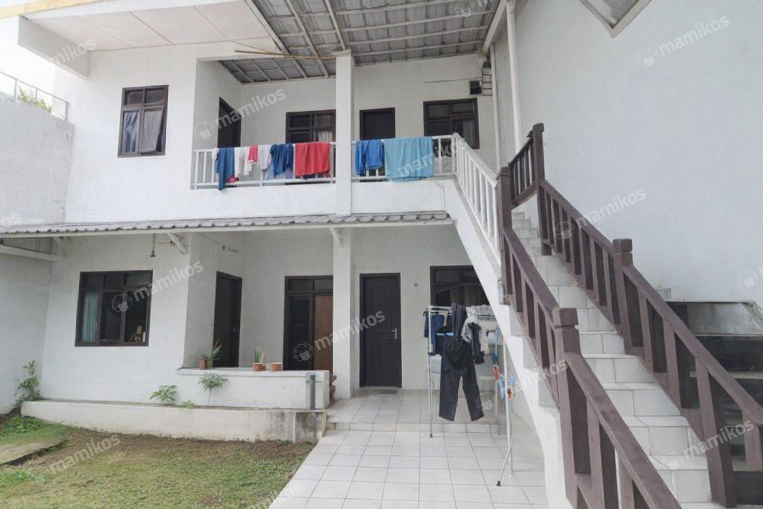 Rumah Sertifikat SHM 7 Kamar Tidur 5 Kamar Mandi Kebon Jeruk Jakarta Barat - Photo 2