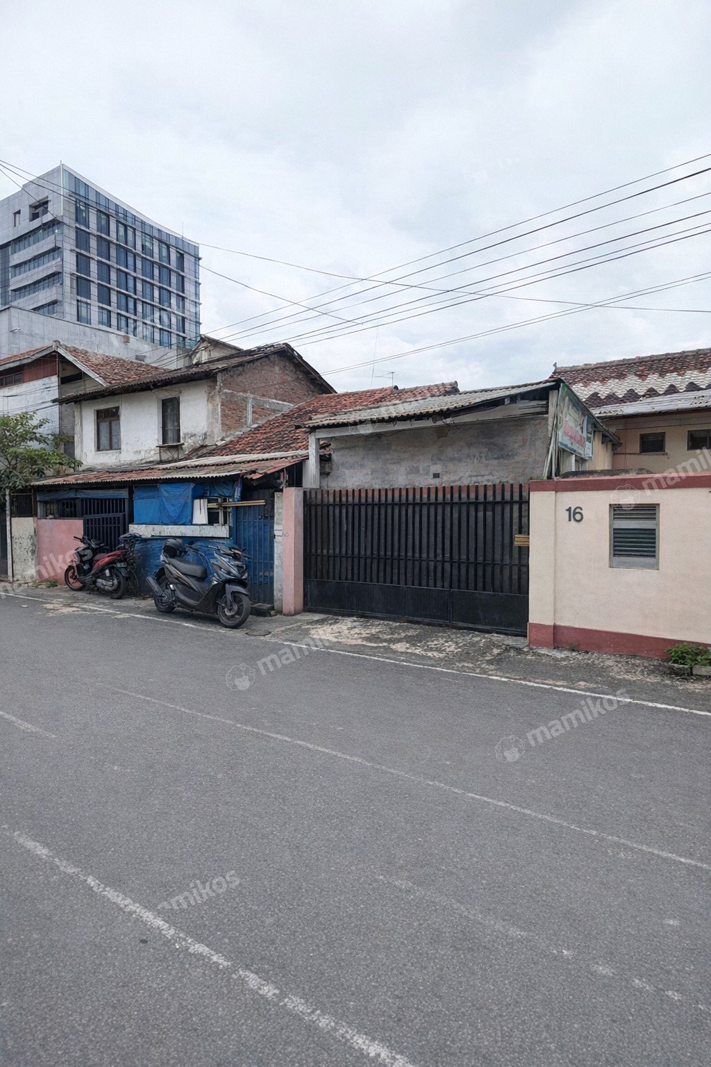 Rumah Sertifikat SHM 7 Kamar Tidur 5 Kamar Mandi Kebon Jeruk Jakarta Barat - Photo 5