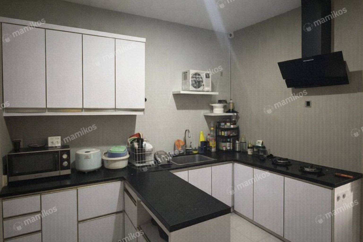 Rumah Sertifikat SHM 3 Kamar Tidur 3 Kamar Mandi Kav DKI Jakarta Barat