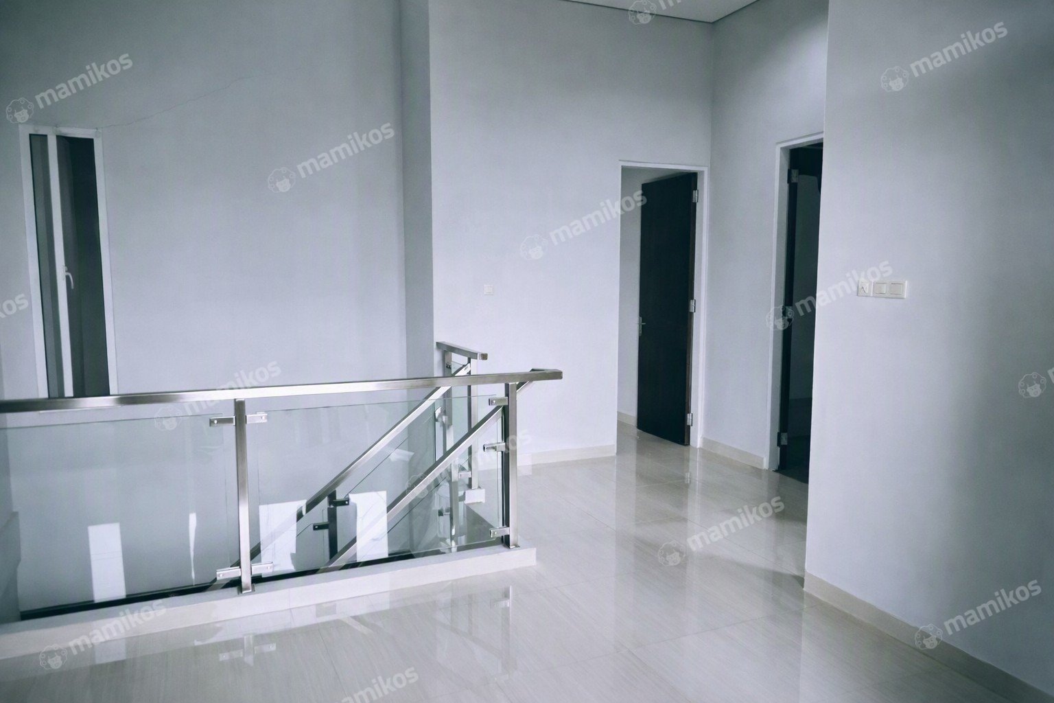 Rumah Sertifikat SHM 3 Kamar Tidur 2 Kamar Mandi Kelapa Gading Jakarta Utara - Photo 2