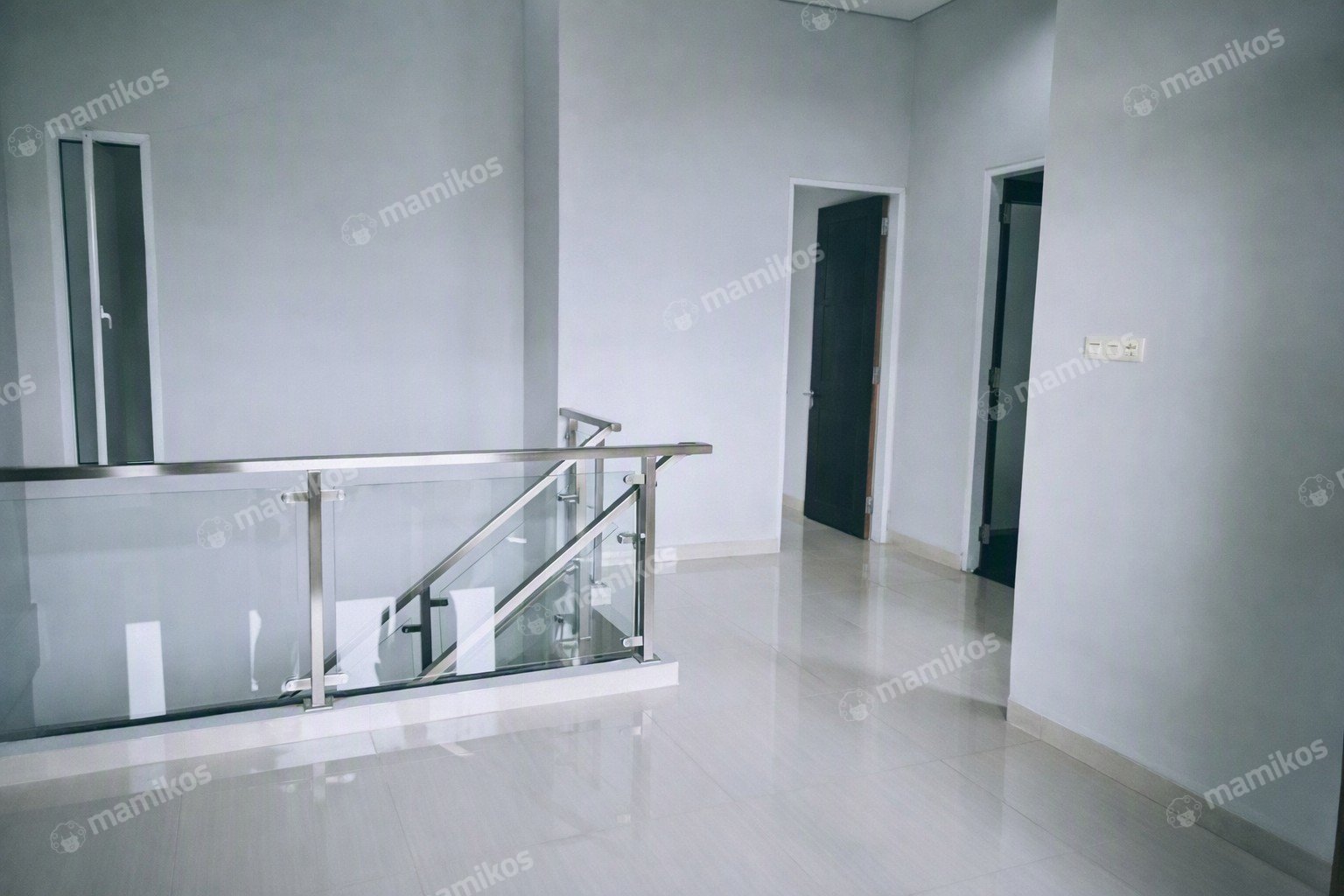 Rumah Sertifikat SHM 3 Kamar Tidur 2 Kamar Mandi Kelapa Gading Jakarta Utara - Photo 3