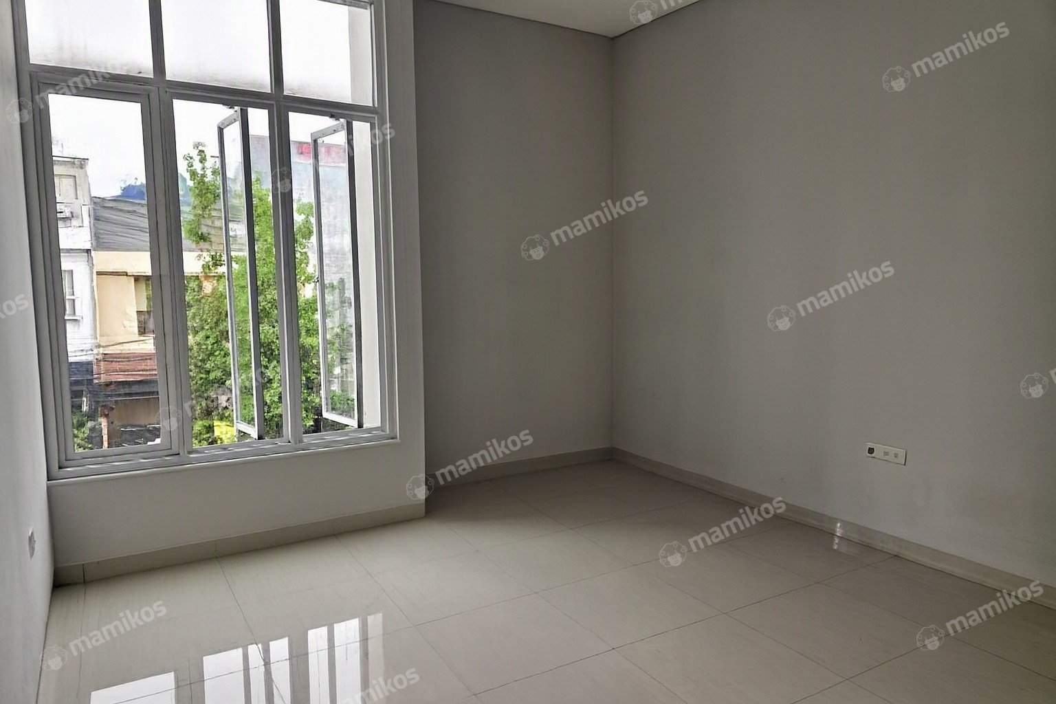 Rumah Sertifikat SHM 3 Kamar Tidur 2 Kamar Mandi Kelapa Gading Jakarta Utara - Photo 4