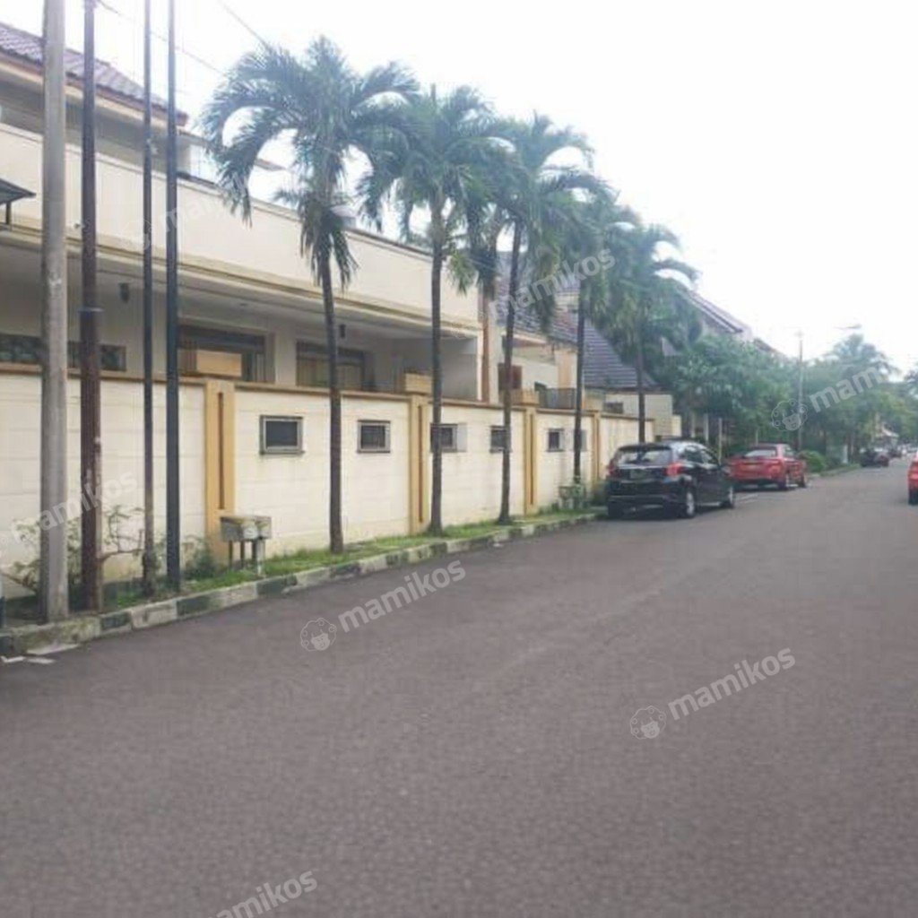 Rumah Sertifikat SHM 5 Kamar Tidur 5 Kamar Mandi Cibubur Jakarta Timur - Photo 2