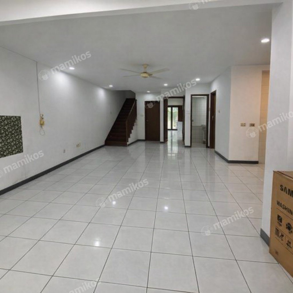 Rumah 5 Kamar Tidur 4 Kamar Mandi 2 Lantai Pantai Indah Kapuk Jakarta Utara - Photo 2