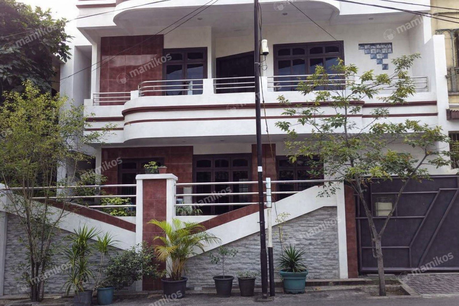 Rumah Sertifikat SHM 4 Kamar Tidur 3 Kamar Mandi Puri Indah Jakarta Barat