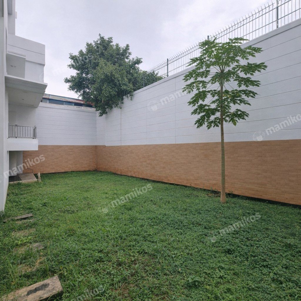 Rumah Sertifikat SHM 4 Kamar Tidur 4 Kamar Mandi Intercon Jakarta Barat - Photo 3