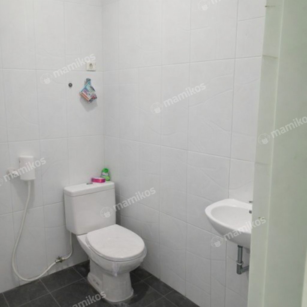 Rumah Sertifikat SHM 5 Kamar Tidur 5 Kamar Mandi Kembangan Jakarta Barat - Photo 3