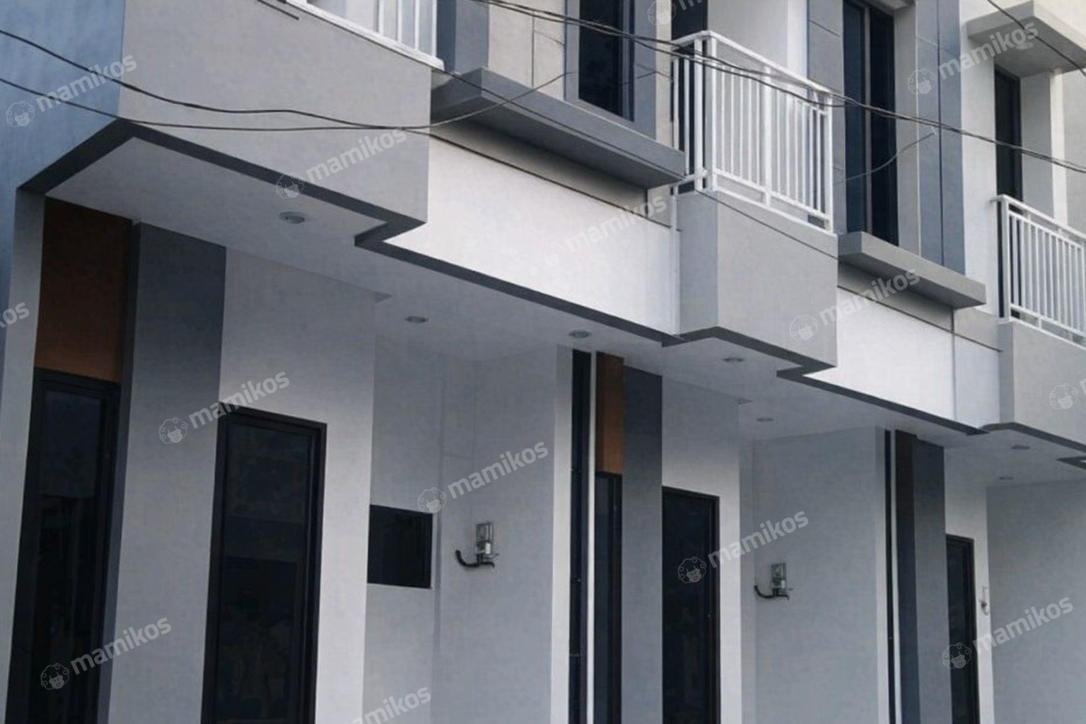 Rumah Sertifikat SHM 2 Kamar Tidur 2 Kamar Mandi Utan Kayu Jakarta Timur