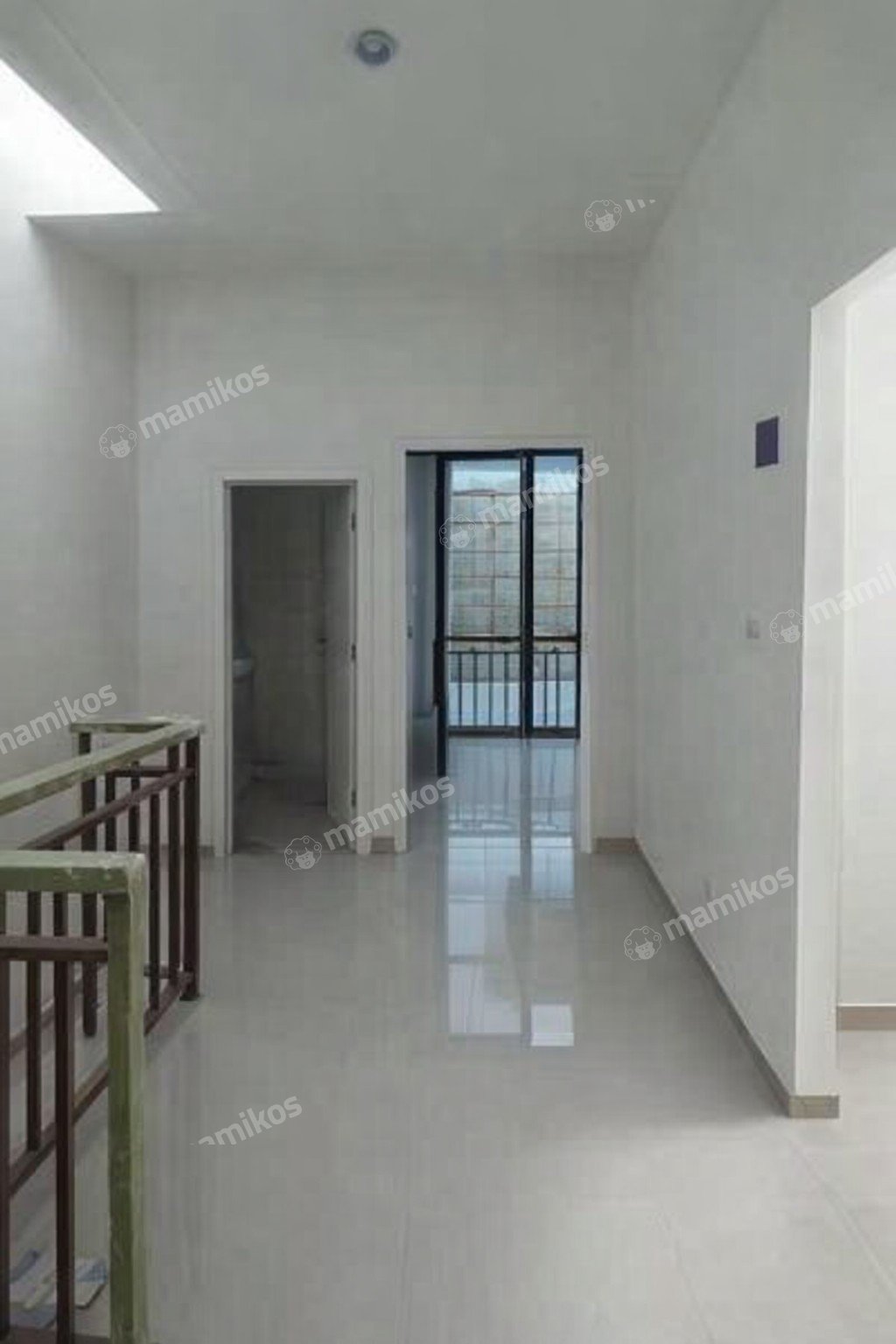 Rumah Sertifikat SHM 2 Kamar Tidur 2 Kamar Mandi Utan Kayu Jakarta Timur - Photo 2