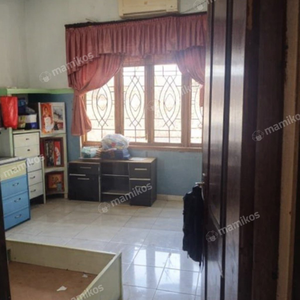 Rumah Sertifikat SHM 3 Kamar Tidur 3 Kamar Mandi Duren Sawit Jakarta Timur - Photo 4