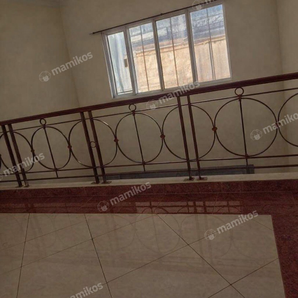 Rumah Sertifikat SHM 3 Kamar Tidur 3 Kamar Mandi Raffles Hills Jakarta Timur - Photo 4