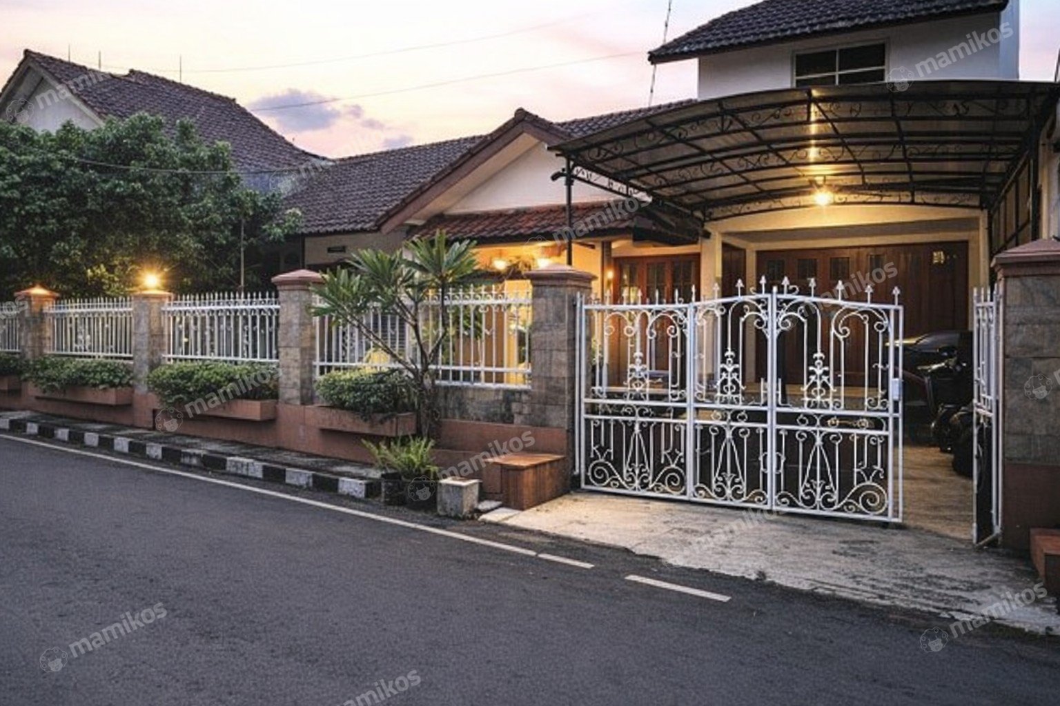 Rumah Sertifikat SHM 5 Kamar Tidur 3 Kamar Mandi Duren Sawit Jakarta Timur