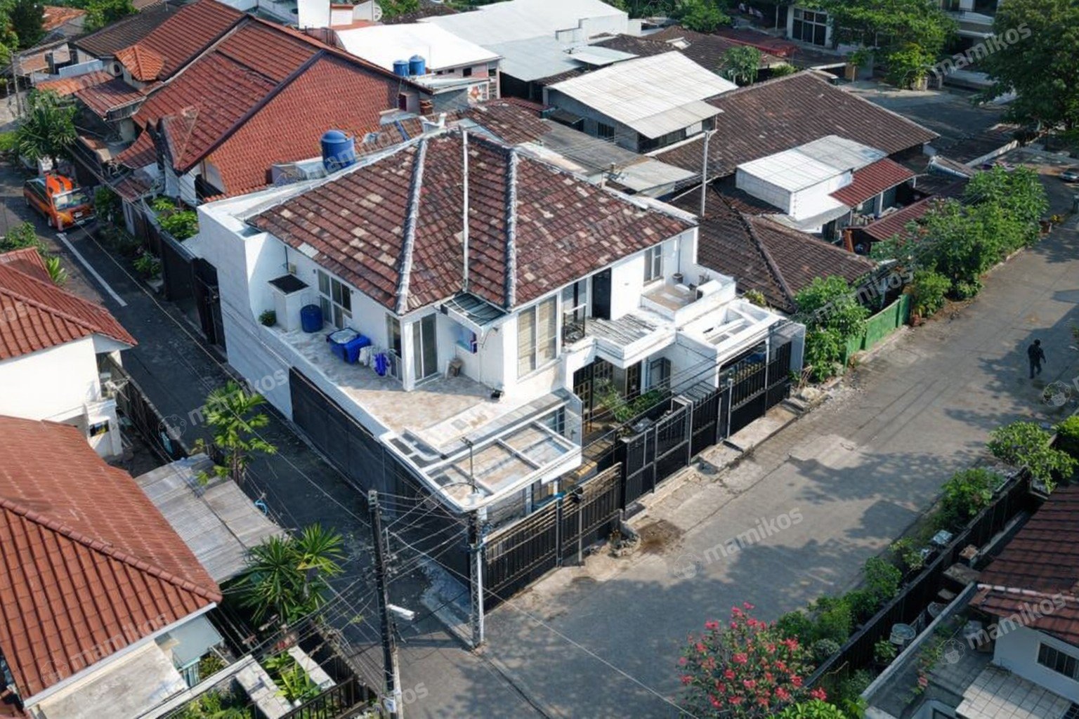 Rumah Sertifikat SHM 6 Kamar Tidur 6 Kamar Mandi Tebet Jakarta Selatan - Photo 3