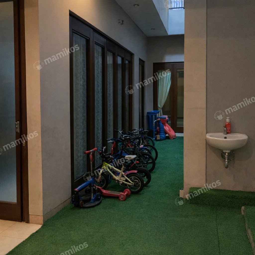 Rumah Sertifikat SHM 4 Kamar Tidur 4 Kamar Mandi Duren Tiga Jakarta Selatan - Photo 5