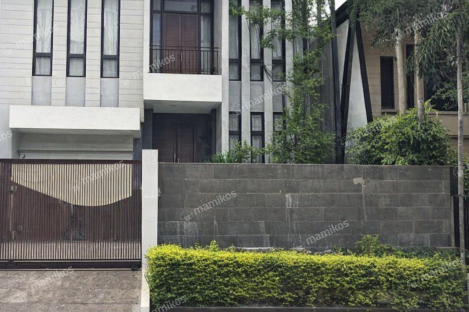 Rumah Sertifikat SHM 4 Kamar Tidur 4 Kamar Mandi Kelapa Gading Jakarta Utara