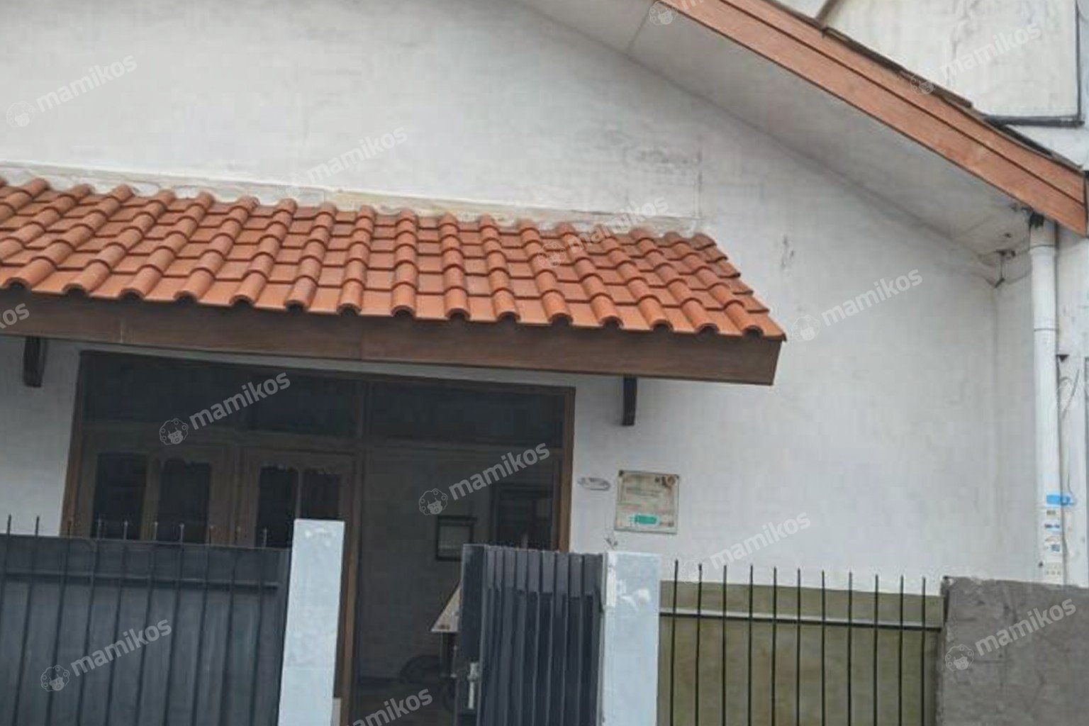Rumah Sertifikat SHM 4 Kamar Tidur 2 Kamar Mandi Meruya Jakarta Barat