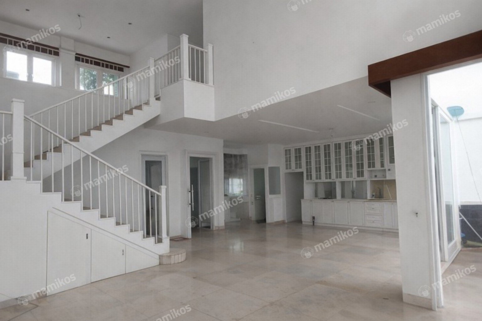 Rumah Sertifikat SHM 4 Kamar Tidur 3 Kamar Mandi Pondok Indah Jakarta Selatan