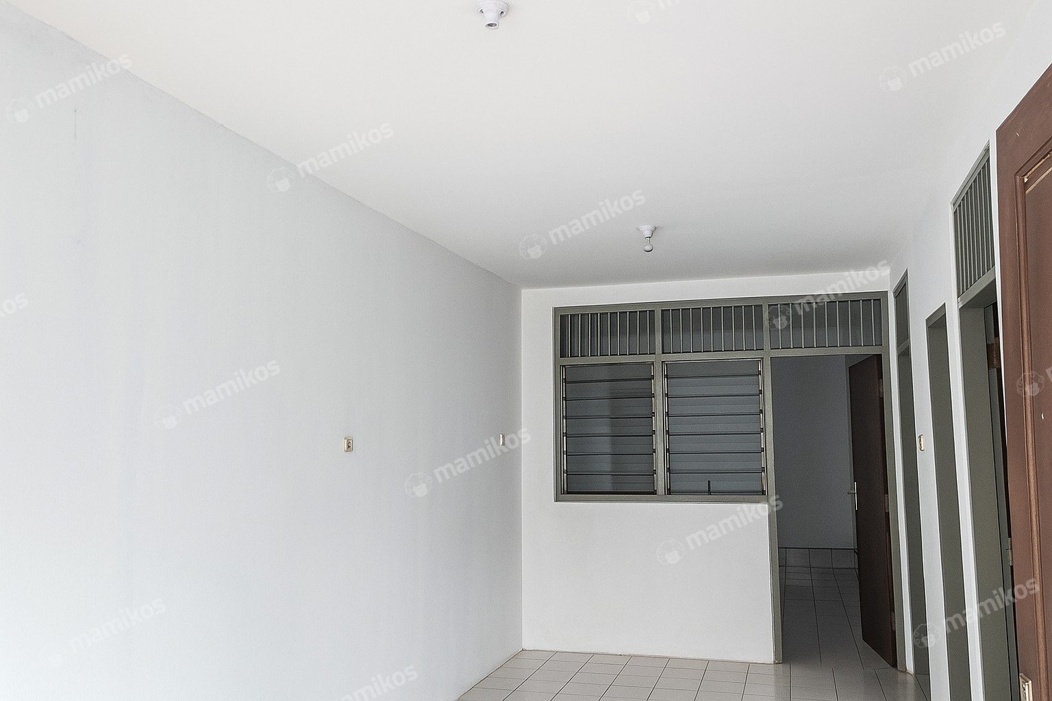 Rumah Sertifikat SHM 2 Kamar Tidur 1 Kamar Mandi Daan Mogot Jakarta Barat