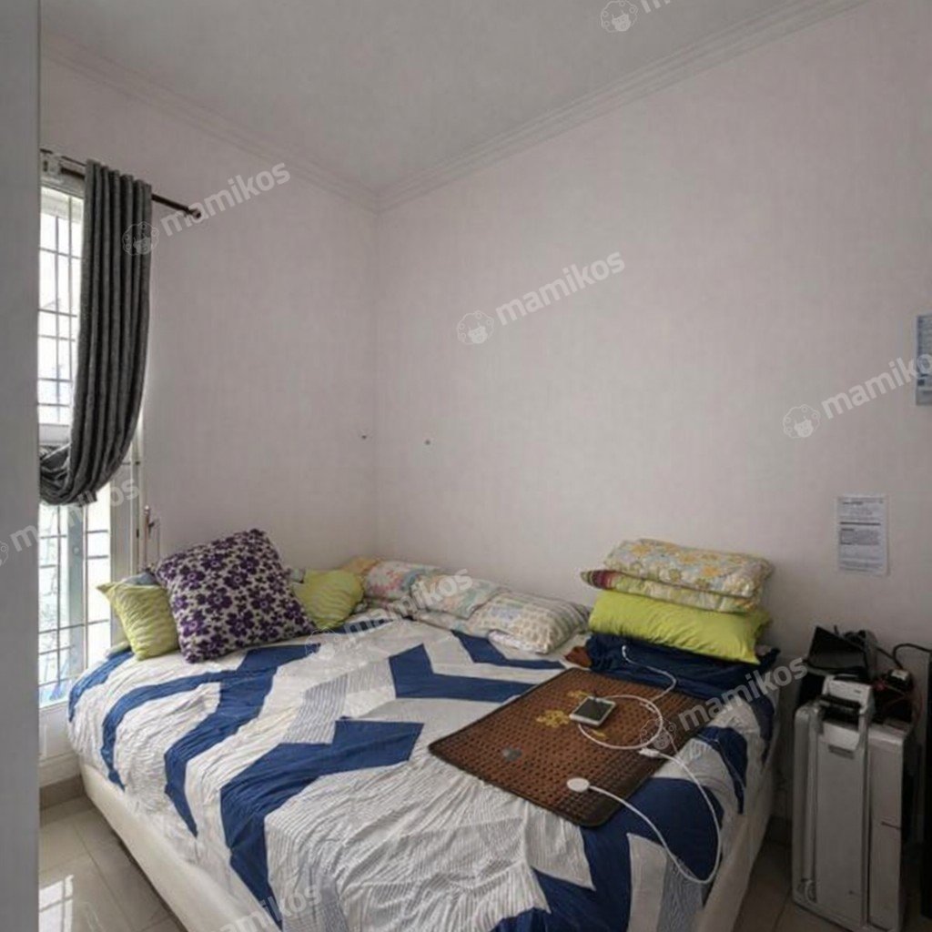 Rumah Sertifikat SHM 3 Kamar Tidur 2 Kamar Mandi Green Lake City Jakarta Barat - Photo 4