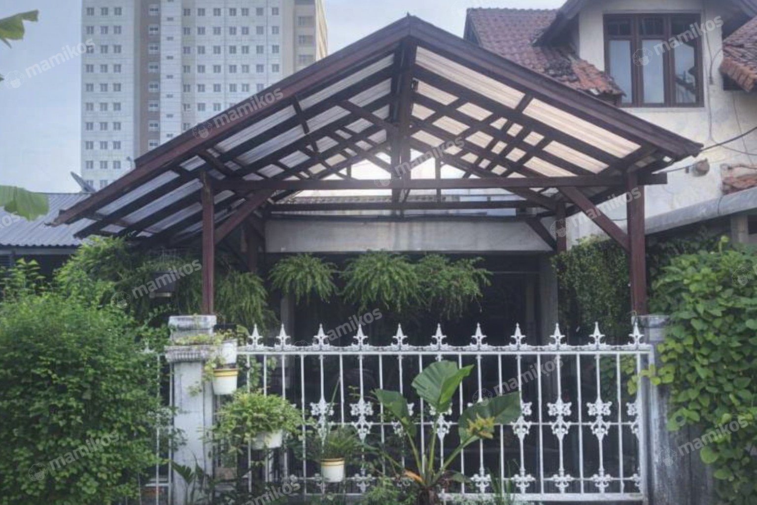 Rumah Sertifikat SHM 3 Kamar Tidur 2 Kamar Mandi Lebak Bulus Jakarta Selatan