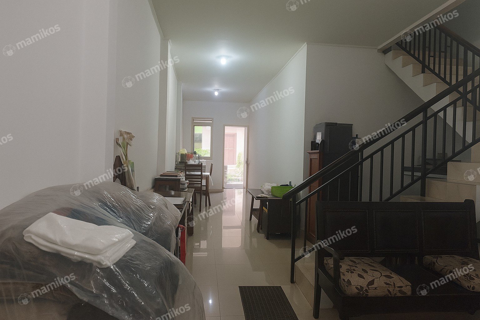 Rumah Sertifikat SHM 7 Kamar Tidur 3 Kamar Mandi Pulomas Jakarta Timur - Photo 2
