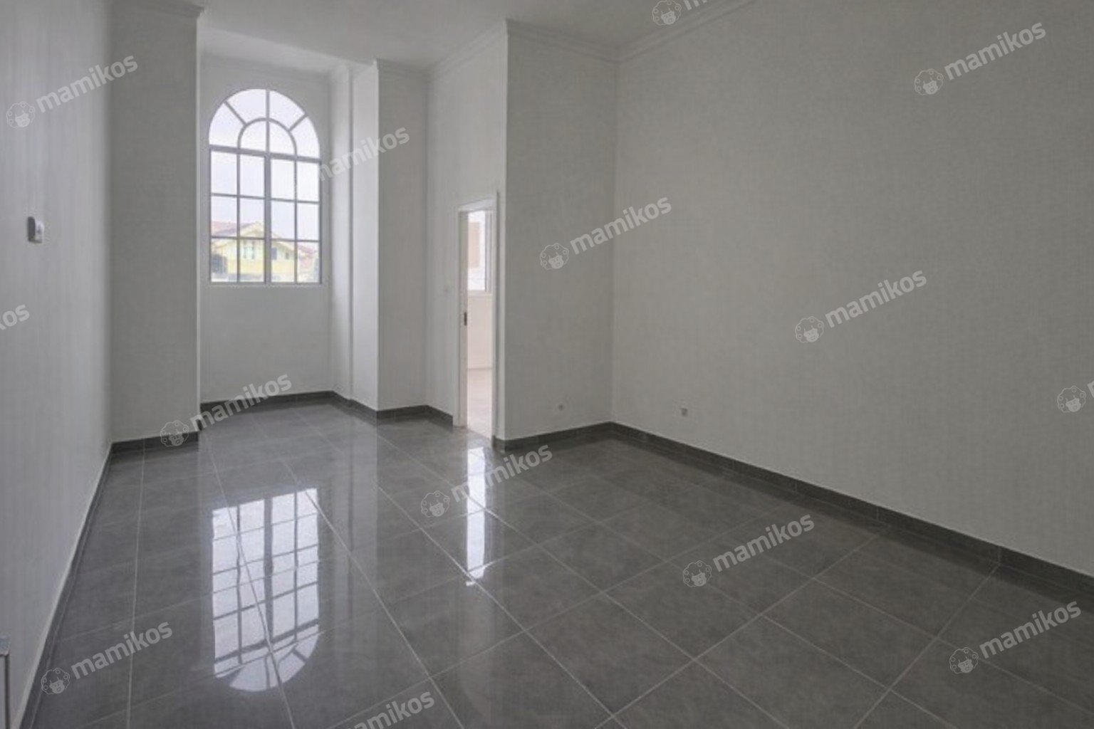 Rumah 4 Kamar Tidur 5 Kamar Mandi Joglo Jakarta Barat - Photo 5