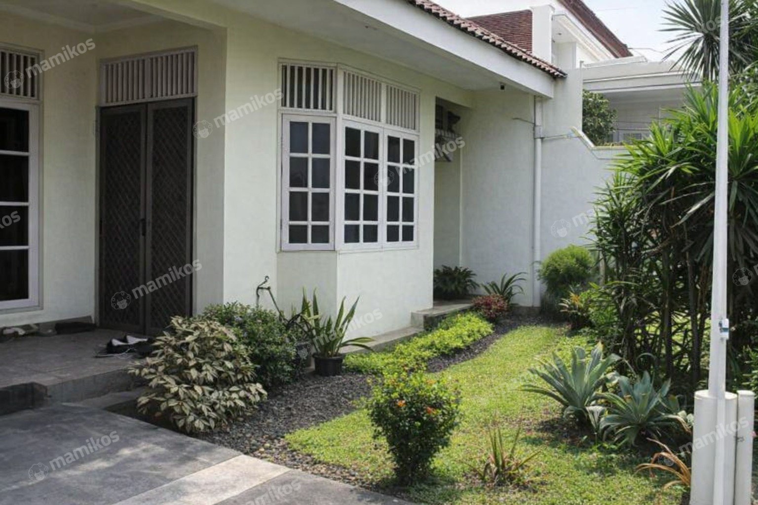 Rumah Sertifikat SHM 4 Kamar Tidur 2 Kamar Mandi Bintaro Jakarta Selatan