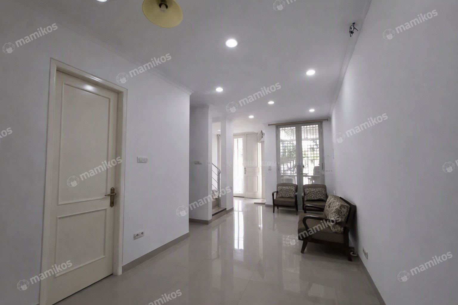 Rumah Sertifikat SHM 3 Kamar Tidur 2 Kamar Mandi Taman Grisenda Jakarta Utara - Photo 2