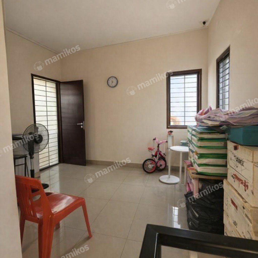 Rumah Sertifikat SHM 3 Kamar Tidur 2 Kamar Mandi Green Lake City Jakarta Barat - Photo 5