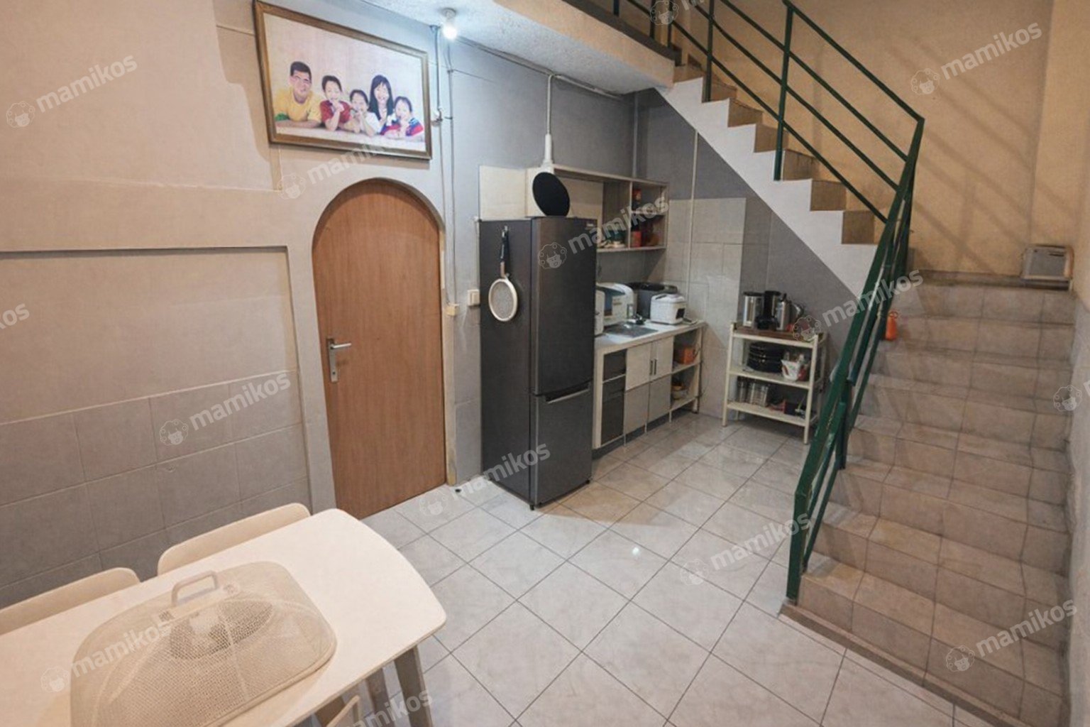 Rumah Sertifikat SHM 4 Kamar Tidur 2 Kamar Mandi Jembatan Dua Jakarta Barat