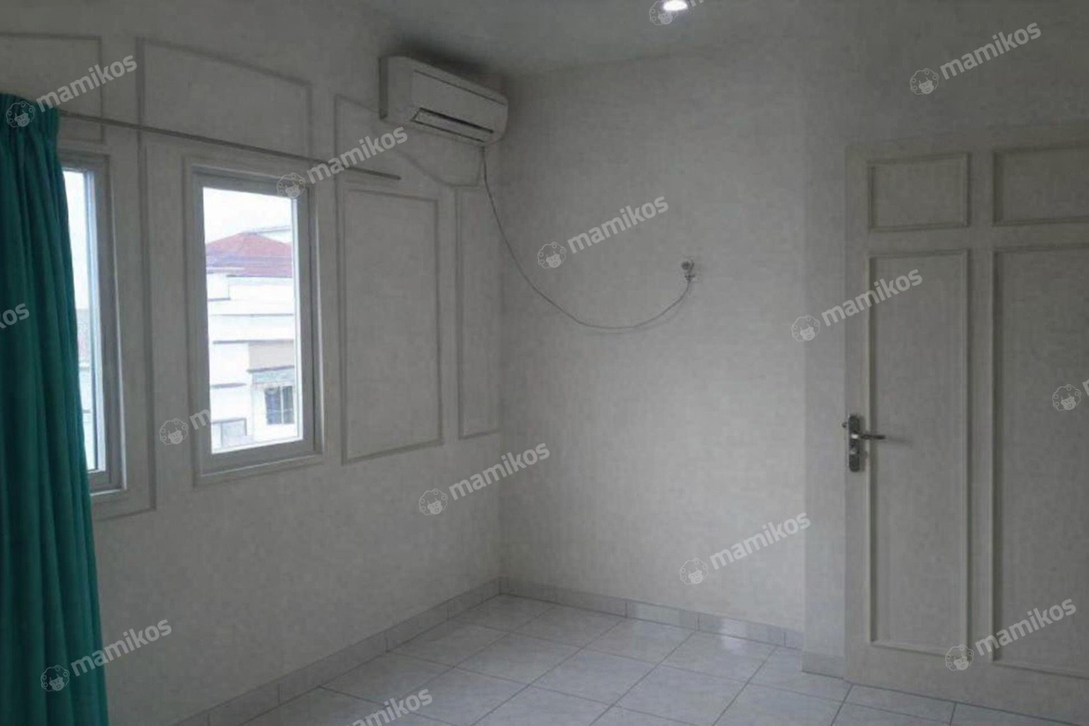 Rumah Sertifikat SHM 3 Kamar Tidur 2 Kamar Mandi Taman Surya Jakarta Barat - Photo 3
