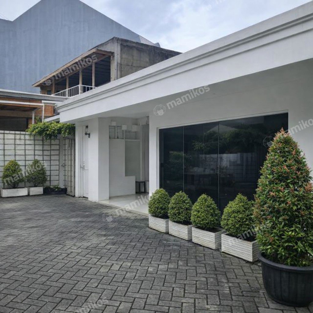 Rumah Sertifikat SHM 4 Kamar Tidur 3 Kamar Mandi Kebayoran Baru Jakarta Selatan - Photo 2