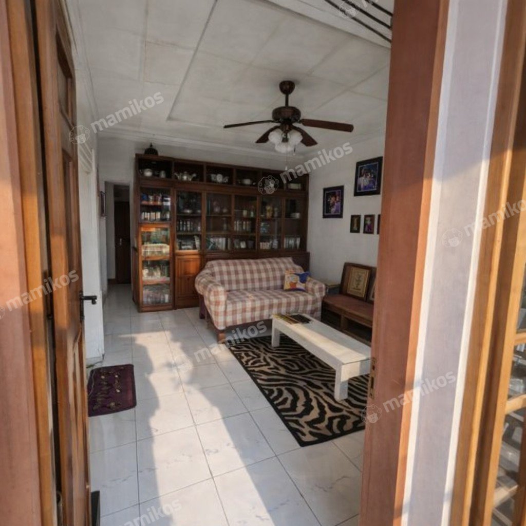 Rumah Sertifikat SHM 6 Kamar Tidur 5 Kamar Mandi Slipi Jakarta Barat - Photo 2