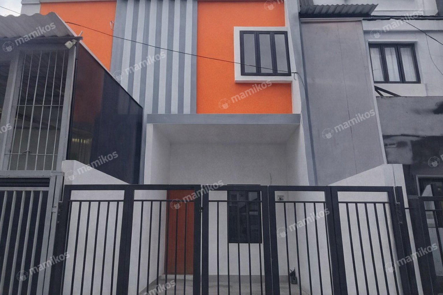Rumah 4KT 3KM Tanjung Duren Jakarta Barat