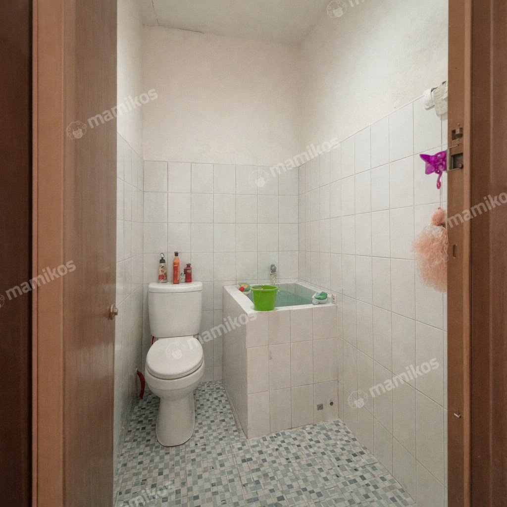 Rumah Sertifikat SHM 5 Kamar Tidur 3 Kamar Mandi Kebon Jeruk Jakarta Barat - Photo 4