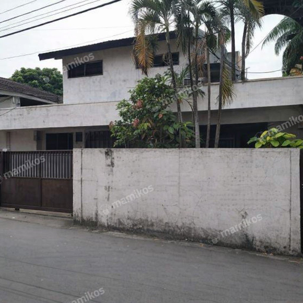 Rumah Sertifikat SHM 6 Kamar Tidur 4 Kamar Mandi Cawang Jakarta Timur - Photo 4