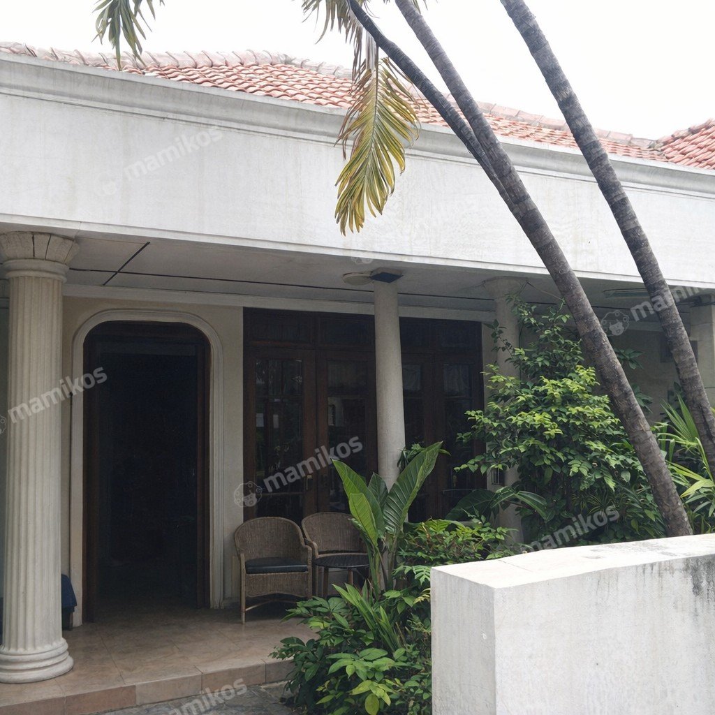 Rumah Sertifikat SHM 6 Kamar Tidur 4 Kamar Mandi Cawang Jakarta Timur - Photo 5