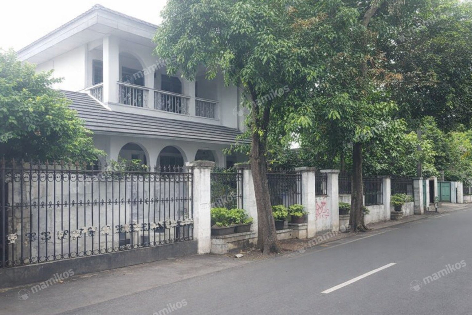 Rumah Sertifikat SHM 4 Kamar Tidur 3 Kamar Mandi Petukangan Jakarta Selatan - Photo 2
